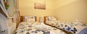 Twin bedroom