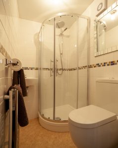 En suite in the master bedroom